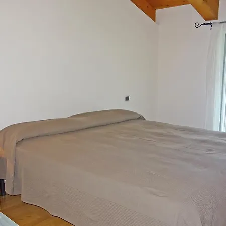Holideal Surf 57 Campione Tremosine